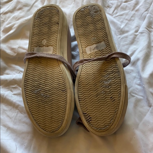 Lavender satin sneakers - Picture 3 of 4